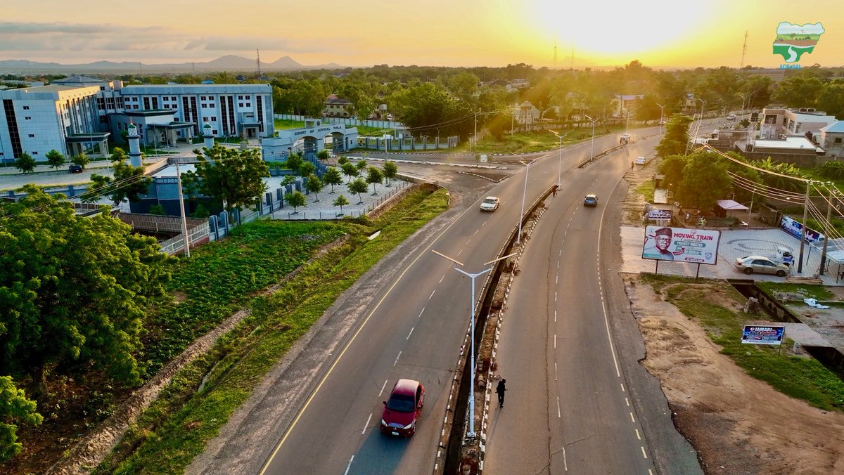 Adamawa Government through ACReSAL begins ambitious Greening of capital city... State Project Coordinator <a href="/imdchinda/">ibrahim PhD</a> leads by example. Several NGO's like <a href="/SewakuGroup/">Sewaku Group</a> <a href="/Bincike_Int/">Bincike International</a> @kidfulanee001 are partnering on the "Greening Greater Yola" initiative!