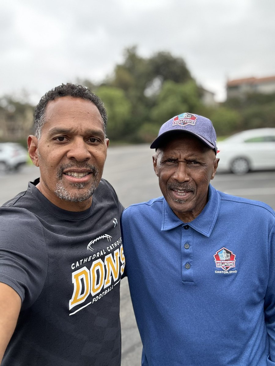 Quinn Early (@quinnearly) on Twitter photo Had lunch today with one of my favorite people. My coach, mentor and friend. NFL hall of famer Charlie Joiner! @nfl #HallOfFame #NFL <a href="/BuffaloBills/">Buffalo Bills</a> <a href="/BuffaloFAMbase/">The #BillsMafia</a> <a href="/chargers/">Los Angeles Chargers</a> #losangeleschargers Had lunch today with one of my favorite people. My coach, mentor and friend. NFL hall of famer Charlie Joiner! @nfl #HallOfFame #NFL <a href="/BuffaloBills/">Buffalo Bills</a> <a href="/BuffaloFAMbase/">The #BillsMafia</a> <a href="/chargers/">Los Angeles Chargers</a> #losangeleschargers