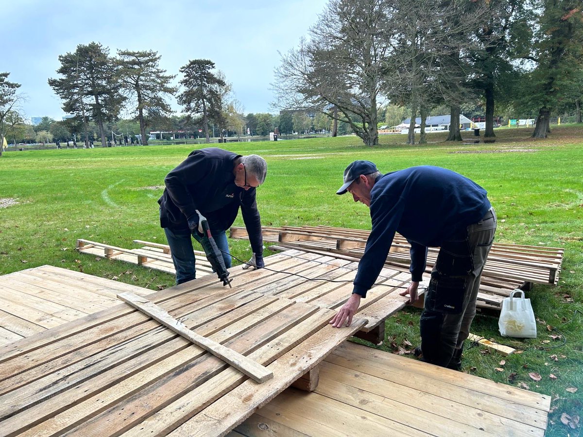 Start parcoursbouw MTB avondtocht ALS het licht uit gaat 19 oktober op IJzeren Man. We hebben er zin in! Deze tocht mag je niet missen. Schrijf je in via onze site, er is nog plaats! #mtbavondtocht #alshetlichtuitgaat