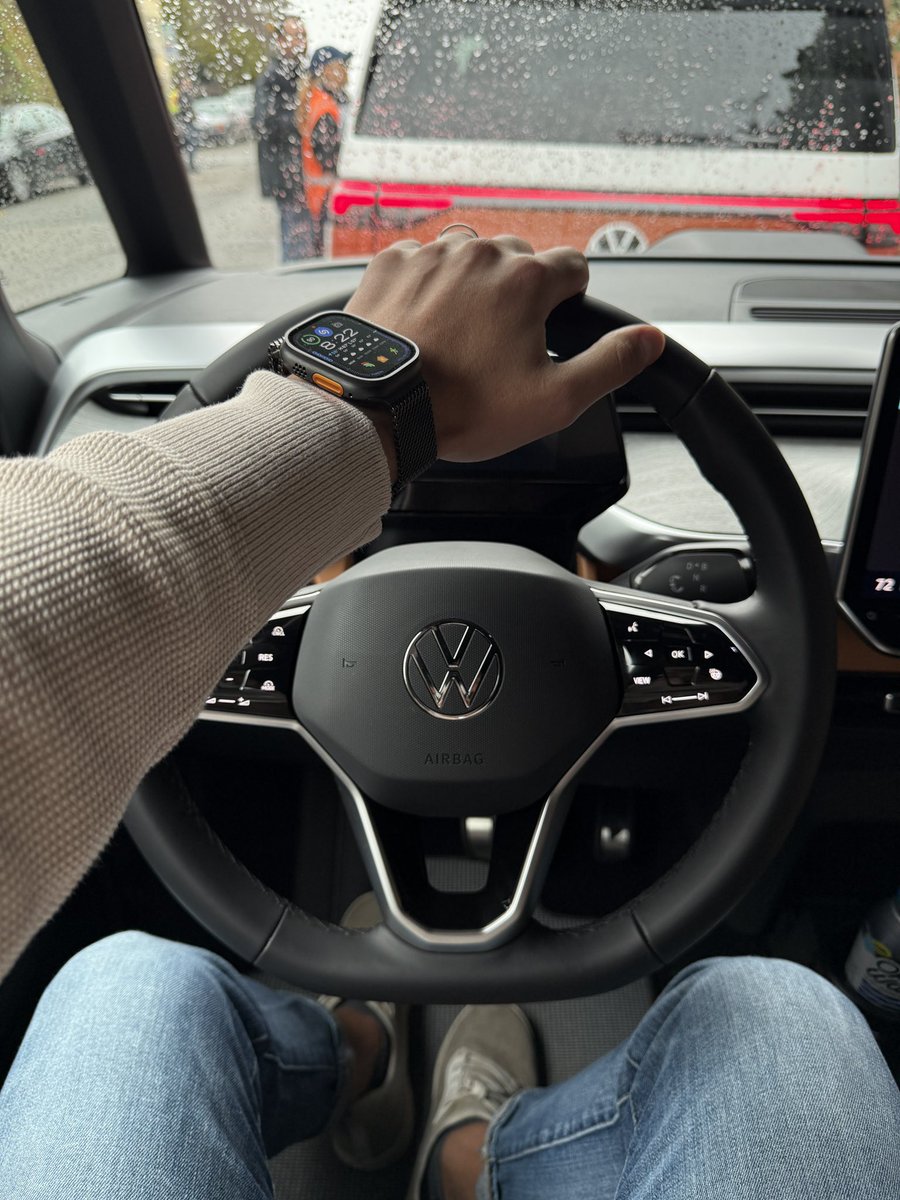 nandoprince93's tweet photo. Absolute Icon of a car
@VW ID Buzz is a head turner π€―
Would you drive this car? π€
#VWIDBUZZ #VWtestdrive https://t.co/FqY04pgKgy