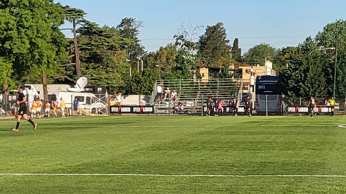 RiestraDxtivo32's tweet photo. 🏆 COPA PROYECCIÓN 
.
Por la fecha N°12 #Riestra superó por 1 a 0 a #IndependienteRivadavia, con gol de Emilio #Figueredo en la segunda parte.
.
El conjunto de Denis #Segovia se ubica 12° con 9 puntos, el próximo rival será #AtléticoTucuman el Jueves 24/10 a las 19hs https://t.co/DXw7sojUAA