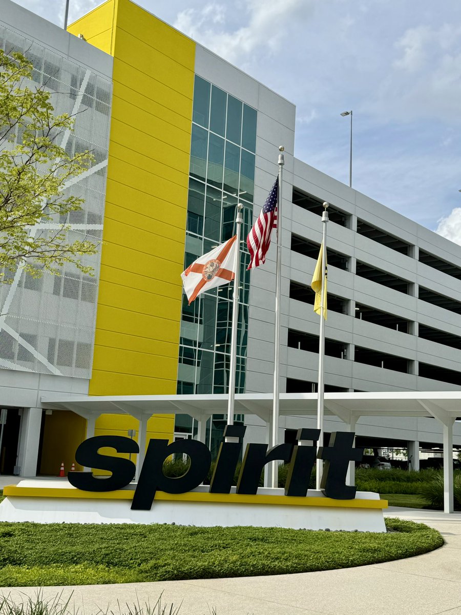 perxvacations's tweet photo. Brent had a wonderful time at the @SpiritAirlines Open Enrollment Wellness Fair at their new headquarters today!
#airline employee #vacation #traveldeals #nonrev #interline https://t.co/6JzeipjxnI