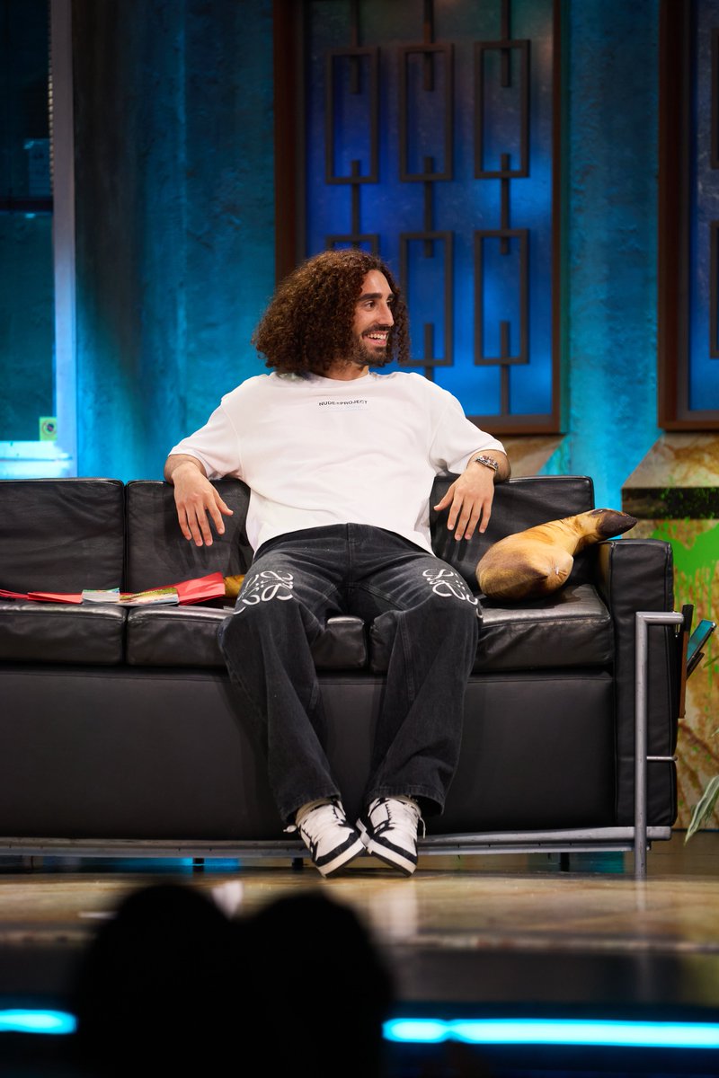 La Revuelta tweet media