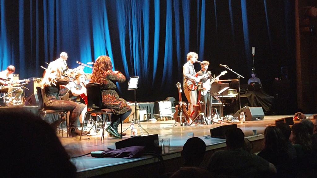 Headline tonight at the Barbican was Bill Ryder-Jones playing the entire "lechyd Da" album in full. A very laid back run through augmented with a lush orchestration from a string section, French horn, pianos and more guitars. Coming on to Jake Thackray is always a good start.