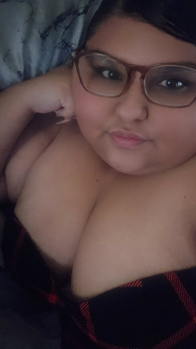 ChubbyBabbyXo's tweet photo. Low maintenance boy, I'm easy. Just gas me, touch me, please me. Tell me how bad you need me 🤤 @BbwPromotion @BBWBombshells @BBWHeathenPromo @promo_bbw @biggirlspromo @BBWONLYFANS1 https://t.co/tCeXMSqzU6