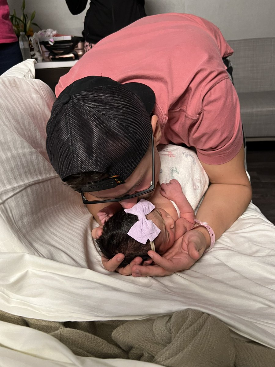Rallied's tweet photo. Welcome to the world, Violet. She came out looking stunning just like mom.

Val absolutely aced labor, only 4 hours, no epidural, she’s built different. https://t.co/idydvvoPxP