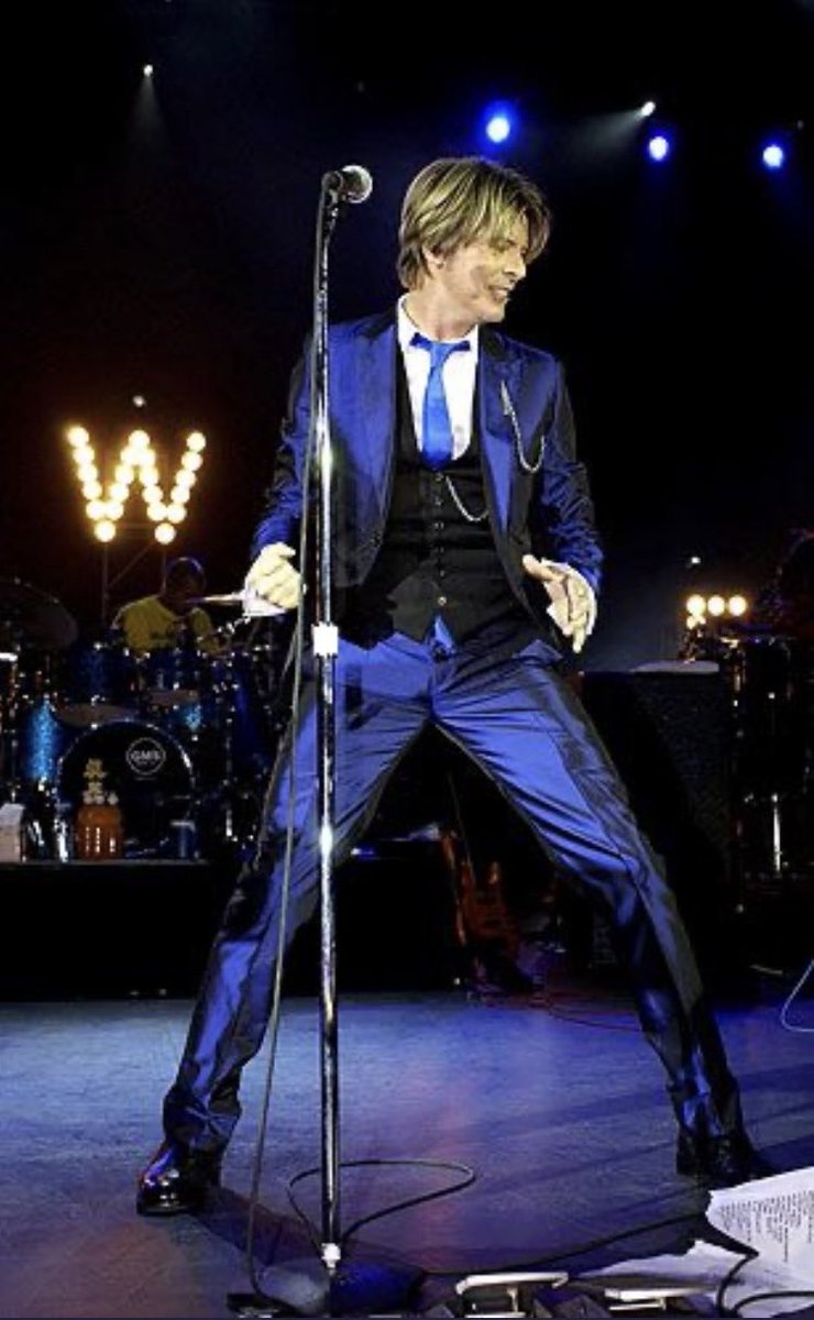 gillian johnson💙 tweet media