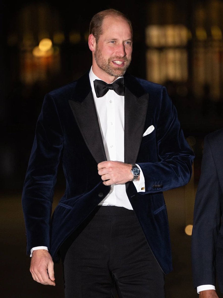TribesBritannia's tweet photo. Prince William supported by cousins Ladies Kitty, Eliza and Amelia Spencer at Centrepoint Awards! I absolutely love this! Up yours Earl Spencer! https://t.co/a6IOknwyZ6