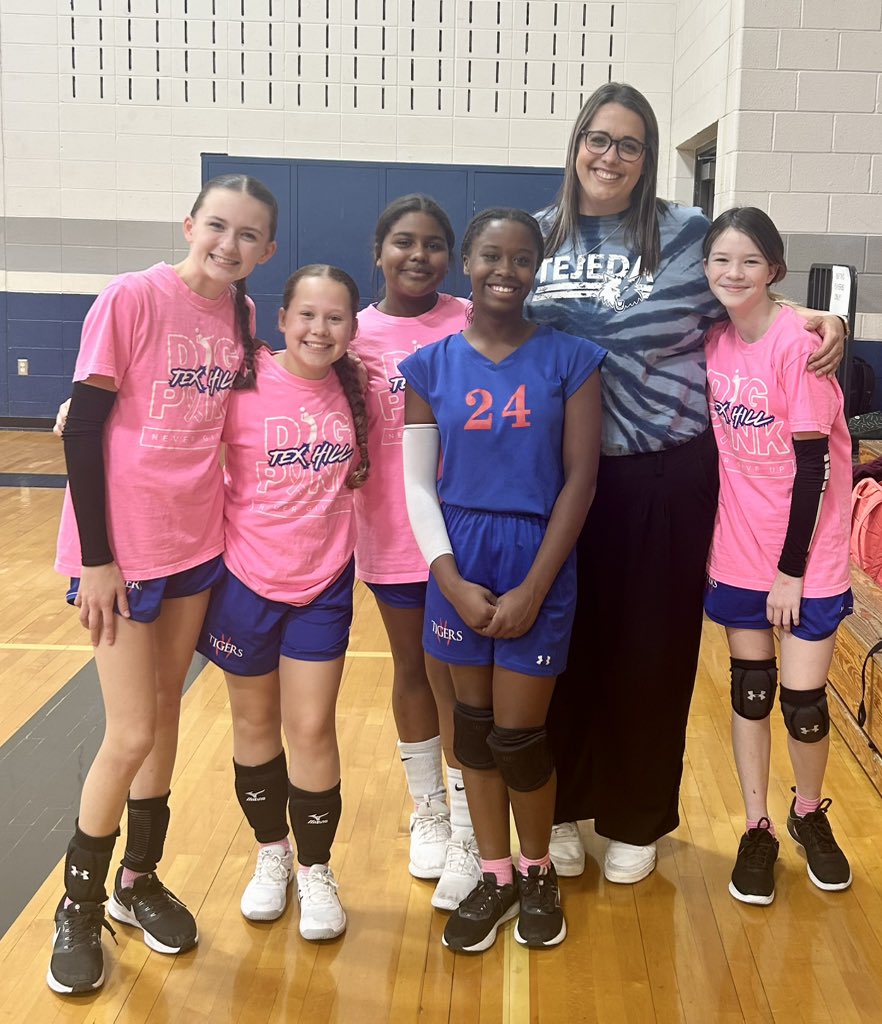 Rachel Woodworth (@rwoodwneisd) on Twitter photo VERY excited to watch my <a href="/TexHillMS/">TEX HILL MS</a> students from last year play my <a href="/TejedatW/">TejedaNEISD</a> students tonight! My heart is so full! ๐ซถ๐ป๐๐บ๐
VERY excited to watch my <a href="/TexHillMS/">TEX HILL MS</a> students from last year play my <a href="/TejedatW/">TejedaNEISD</a> students tonight! My heart is so full! ๐ซถ๐ป๐๐บ๐
