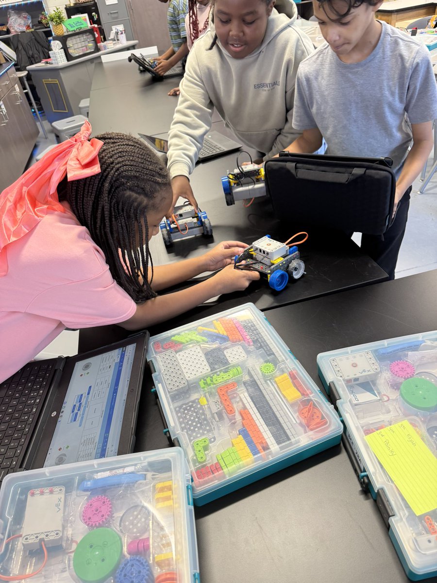 AshleyG_BCE's tweet image. “Ready, set, robot!”🤖🚗 Our robotics club is racing VEX GO creations today, pushing the limits of STEM and teamwork! #Robotics #STEM #VEXGO #InnovationInAction