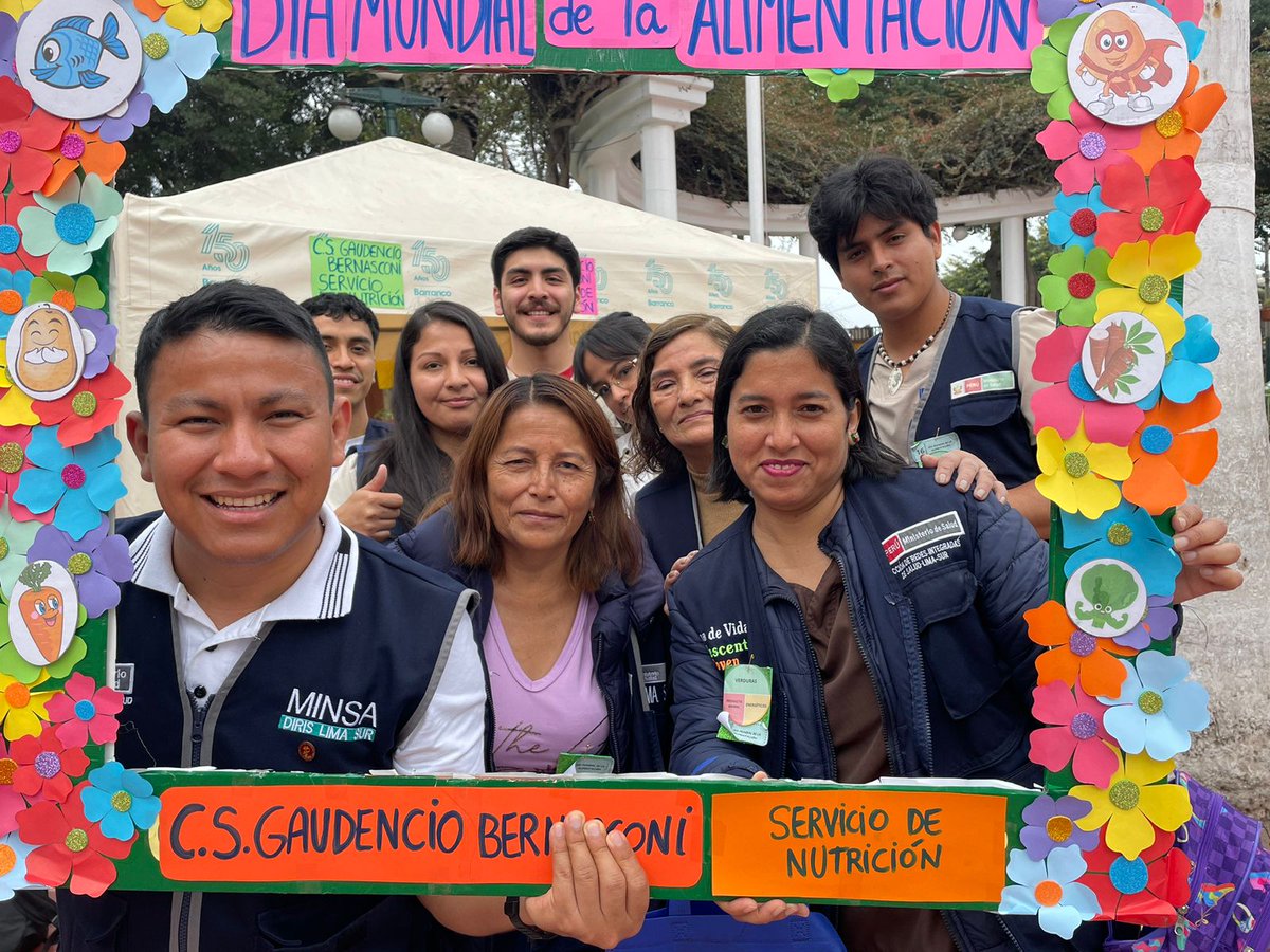 Como parte de las actividades en 🇵🇪 por el #DiaMundialdelaAlimentación  se realizó una feria informativa sobre alimentación saludable en el  Centro de Salud Gaudencio Bernasconi -Barranco,en donde los asistentes disfrutaron de alimentos ricos en hierro para combatir la anemia.