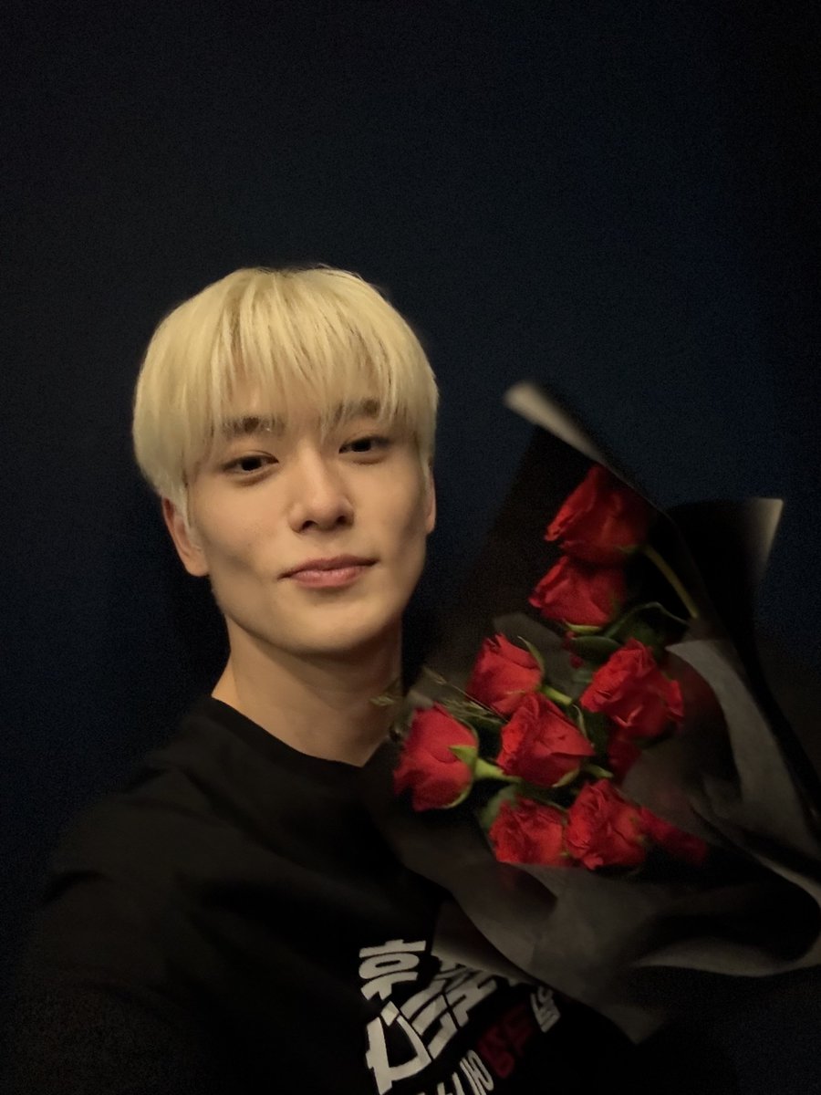 hourly jaehyun tweet media