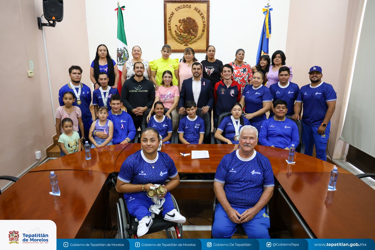 GobiernoTepa's tweet photo. · @MAngelEsquivias recibió a los campeones de #Tepa en Juegos #ParaNacionalesCONADE 2024 🏆🌟
🥇🥈🥉 Si el municipio de #Tepatitlán hubiera entrado al medallero nacional, estaría en el Top 10, muy por arriba de varias entidades federativas.
Nota 👉 https://t.co/oWOx2KFktc https://t.co/8Vc0lrLmjA