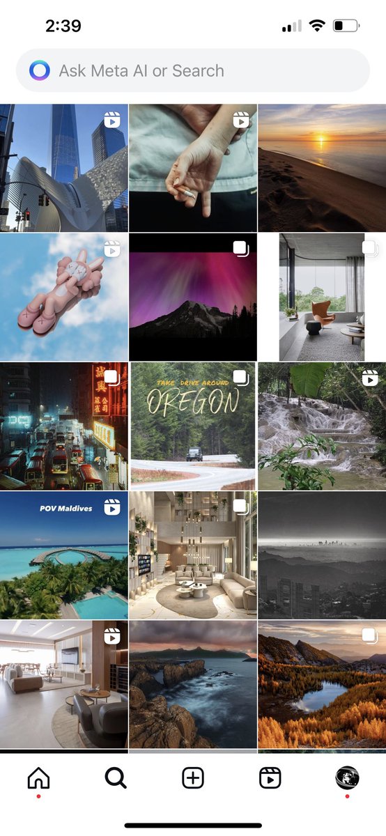 peacefxl's tweet photo. Yo is anyone’s instagram down and acting really weird?? My explore page took away reels and just shows me “botted” type content.. 
#instagramdisabled #instagramgothacked #instagram #whatsgoingon https://t.co/D22YYMPLLu