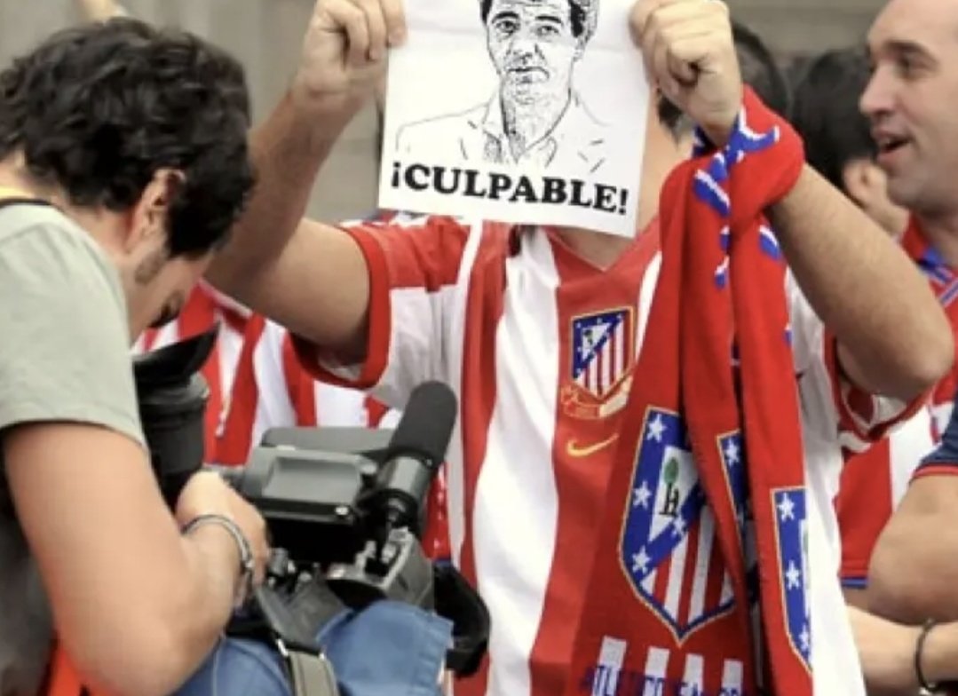 ¡SOIS UNA VERGÜENZA!
Cómplices de intentar destrozarlo todo.