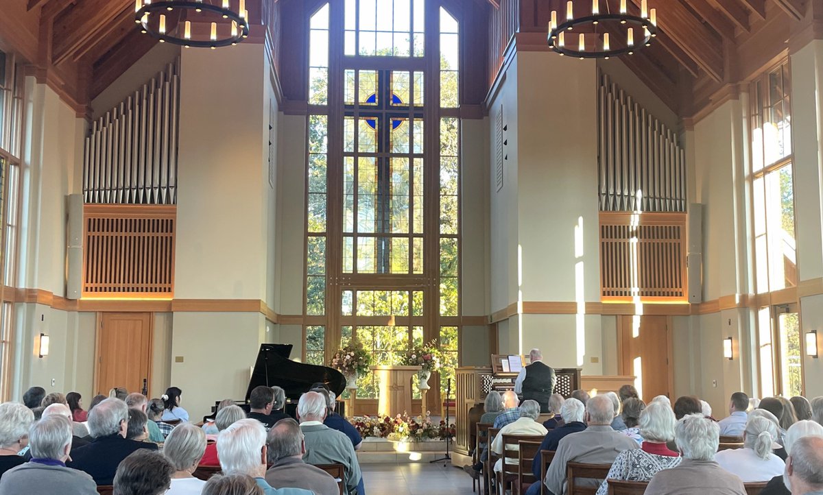 RodgersOrgan's tweet photo. Rodgers congratulates George Fox University in Newberg, Oregon, on the dedication of their new Rodgers Infinity 367 organ installed in their beautiful new chapel. https://t.co/sWpIOxY2Ru