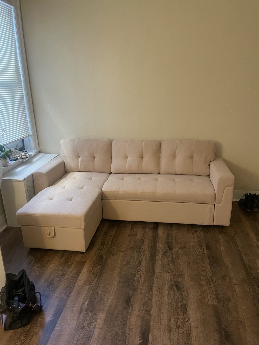 LikeAnAvalance's tweet photo. I got a couch. https://t.co/IXm6MAVarA