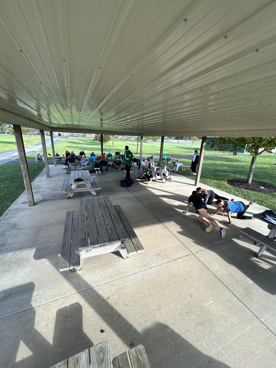 Anna Rocket XC T&F tweet media