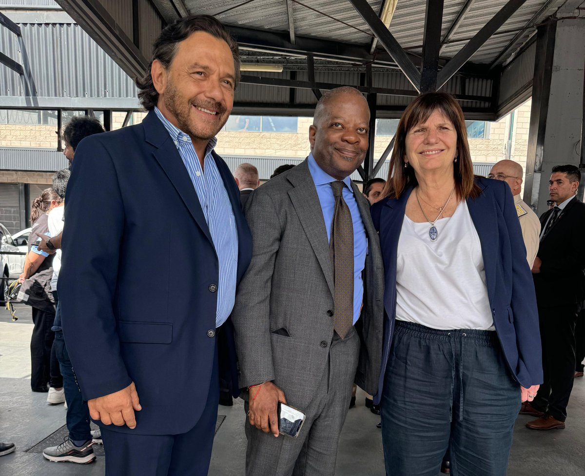 Por primera vez en la historia, Salta contará con una base de Prefectura Naval Argentina para reforzar la seguridad en la frontera norte.

🤝🏻Junto a la ministra de Seguridad de la Nación, <a href="/PatoBullrich/">Patricia Bullrich</a>, avanzamos con el Plan Güemes que implica mayor despliegue de fuerzas en la