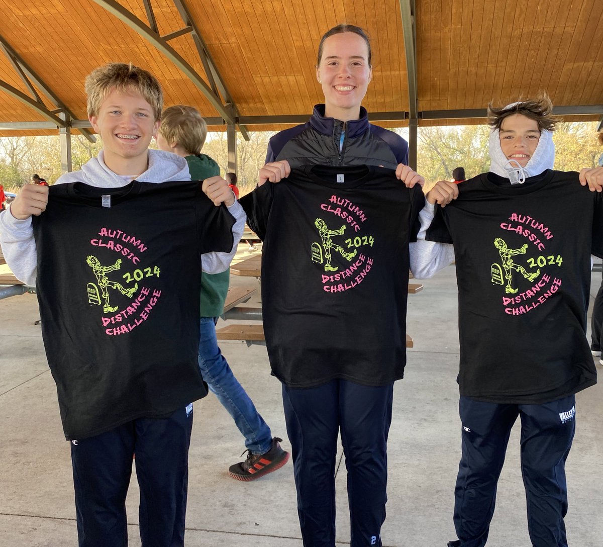 vc_cross's tweet photo. ⭐️⭐️PLACE WINNERS 10-16-24⭐️⭐️
Congratulations on placing in the top 20 at the AC/DC Cross Country Meet in Moorhead . Elijah Drummond-18th Place Boys 4K, Greta Goven 6th place Girls 4K, Simon Trapp-17th place Boys 4K. @HiLiners. https://t.co/G9uzmknTBf