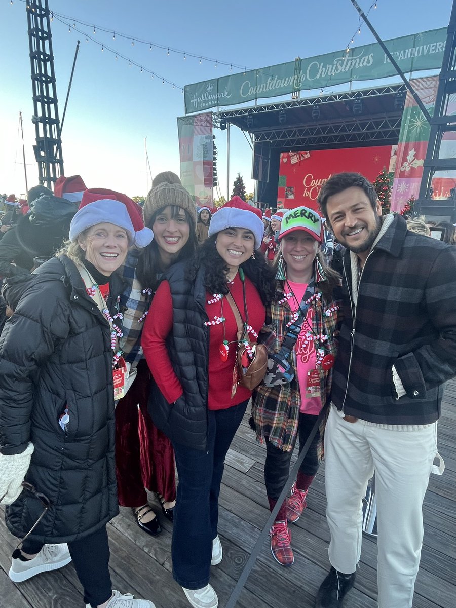 There are times when you gotta take some time off from work and spend it celebrating Christmas in October #countdowntochristmas <a href="/hallmarkchannel/">Hallmark Channel</a>