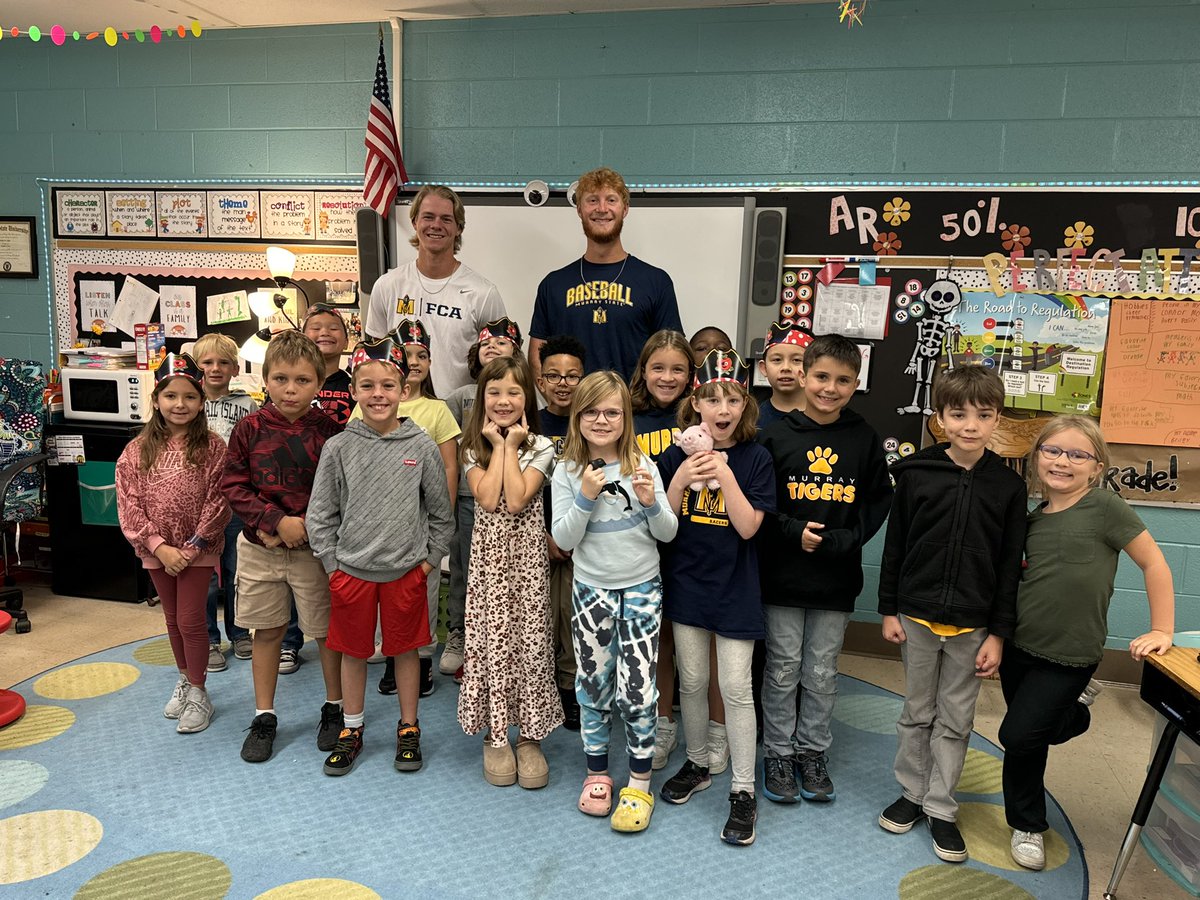 Mrs. Wyatt and Mrs. Forrester’s class are teaming up with the Murray State Baseball team to Tackle Hunger!! Please use this link to make a donation zeffy.com/en-US/donation… to help our classes earn an extra recess with the MSU baseball team!!
