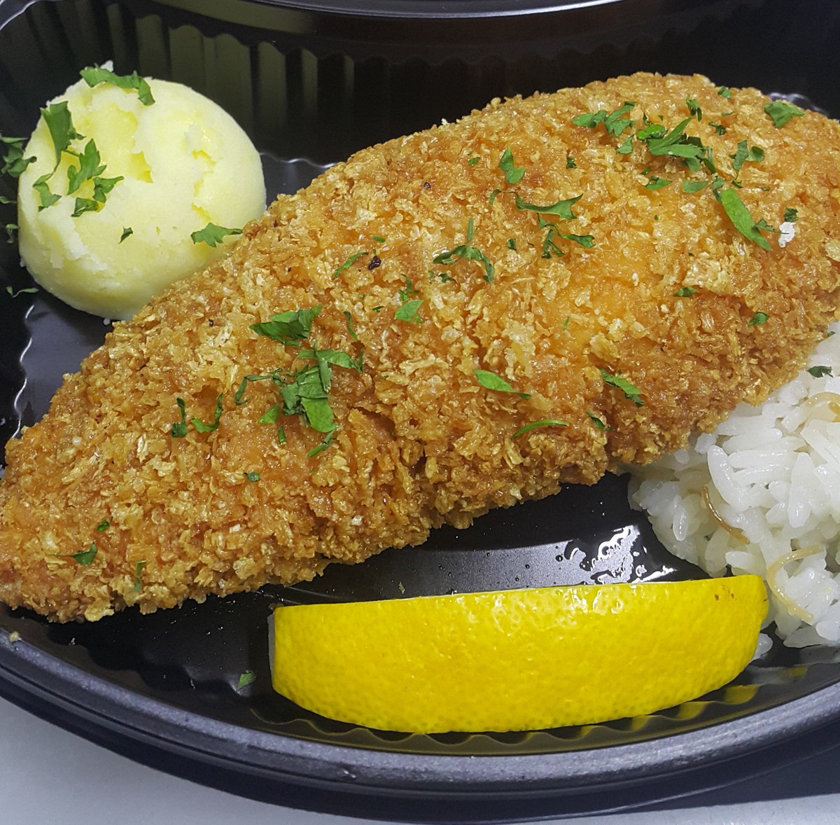 jjsden's tweet photo. Today is #WorldFoodDay #chickenkiev #istanbul #Besiktas https://t.co/NeIUDDQhyH