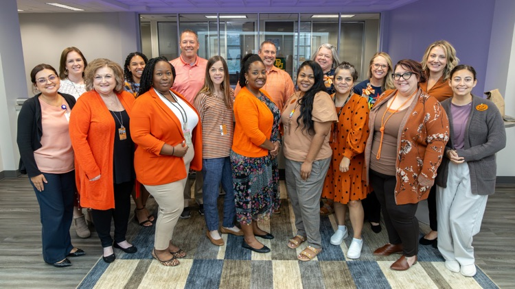 HumbleISD_PL's tweet photo. Today we wear orange to stand in unity, against bullying, to show support for all through kindness, acceptance, and inclusion. #UnityDay #ChooseKindness https://t.co/F4DvNRXXc6