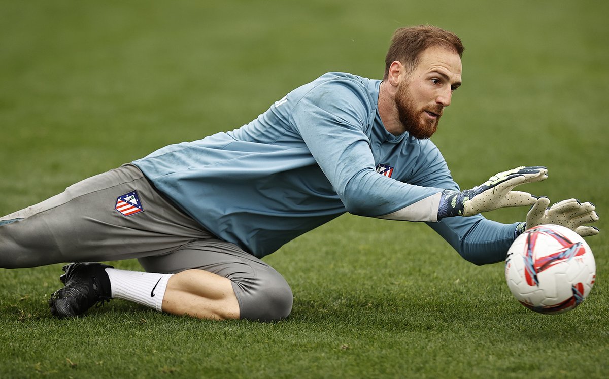 _BrasilAtletico's tweet photo. Essa equipe titular que Simeone treinou hoje
Oblak
G. Simeone - Witsel - Lenglet - Galan - Lino
Koke - Barrios
Correa - Sørloth - Griezmann
#Aupaatleti #atleti #laliganaespn #AtleticoDeMadrid #Atleti #casadachampions #Espnnostarplus https://t.co/bBdUp2xuUx