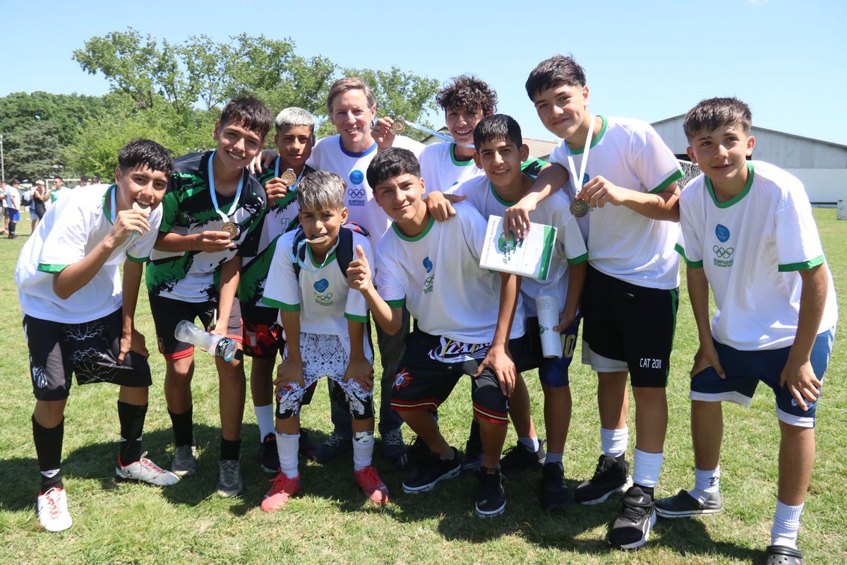 jaimemendezh's tweet photo. Hoy, en la Escuela de Suboficiales Sargento Cabral de Campo de Mayo, con la participación de más de 3.000 jóvenes de escuelas de todo el distrito, se realizó la gran final de las Olimpíadas Estudiantiles Deportivas y Culturales de San Miguel https://t.co/68ijlnrfbe
