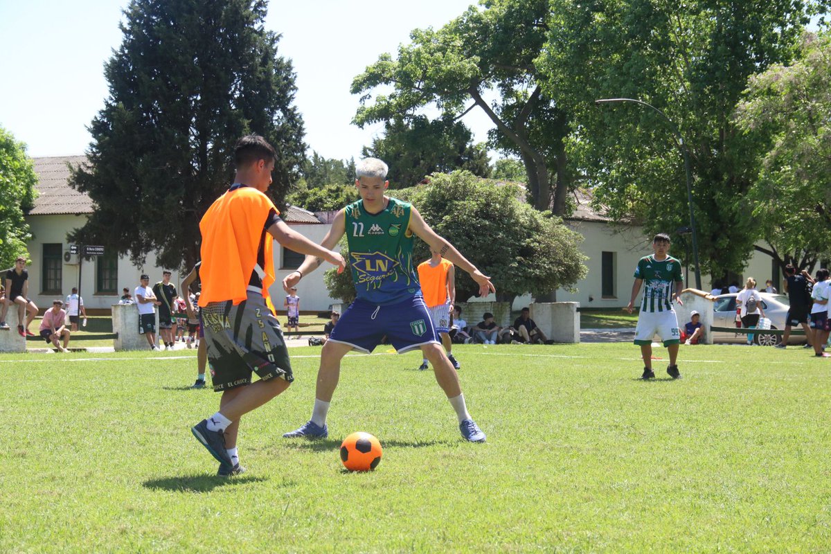 jaimemendezh's tweet photo. Hoy, en la Escuela de Suboficiales Sargento Cabral de Campo de Mayo, con la participación de más de 3.000 jóvenes de escuelas de todo el distrito, se realizó la gran final de las Olimpíadas Estudiantiles Deportivas y Culturales de San Miguel https://t.co/68ijlnrfbe