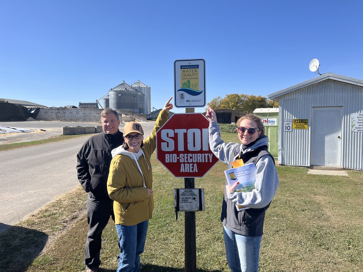MNagriculture's tweet photo. Today, @LtGovFlanagan joined MDA staff including Commissioner @ThommyPetersen and Deputy Commissioner @afvaubel, and @mncorn members at Gar-Lin Dairy Farm near Eyota to celebrate their recent MN Ag Water Quality Certification.

#MNAg #MAWQCP https://t.co/5sGbBNcO4v