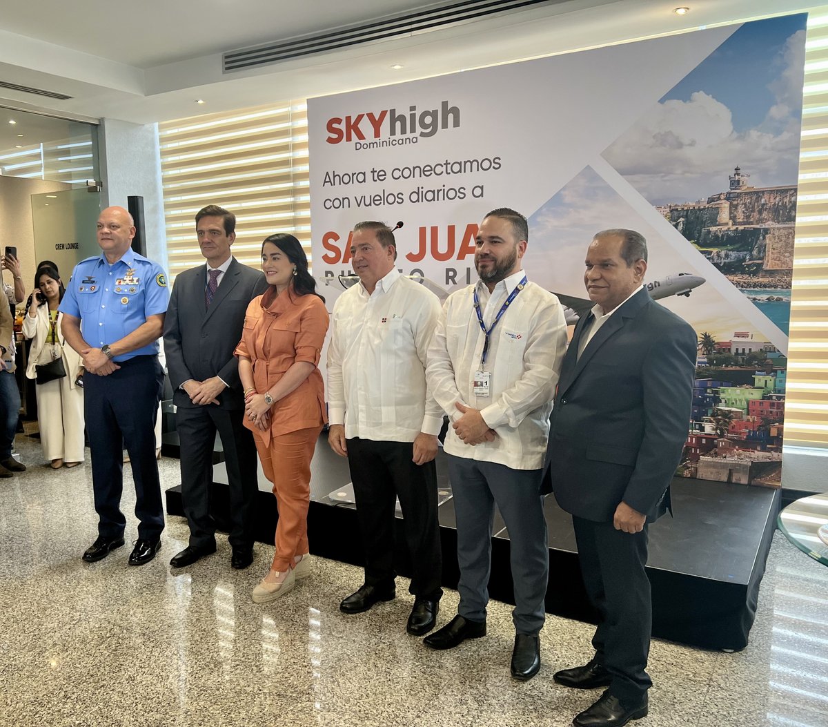 SkyHigh Arlines tweet media