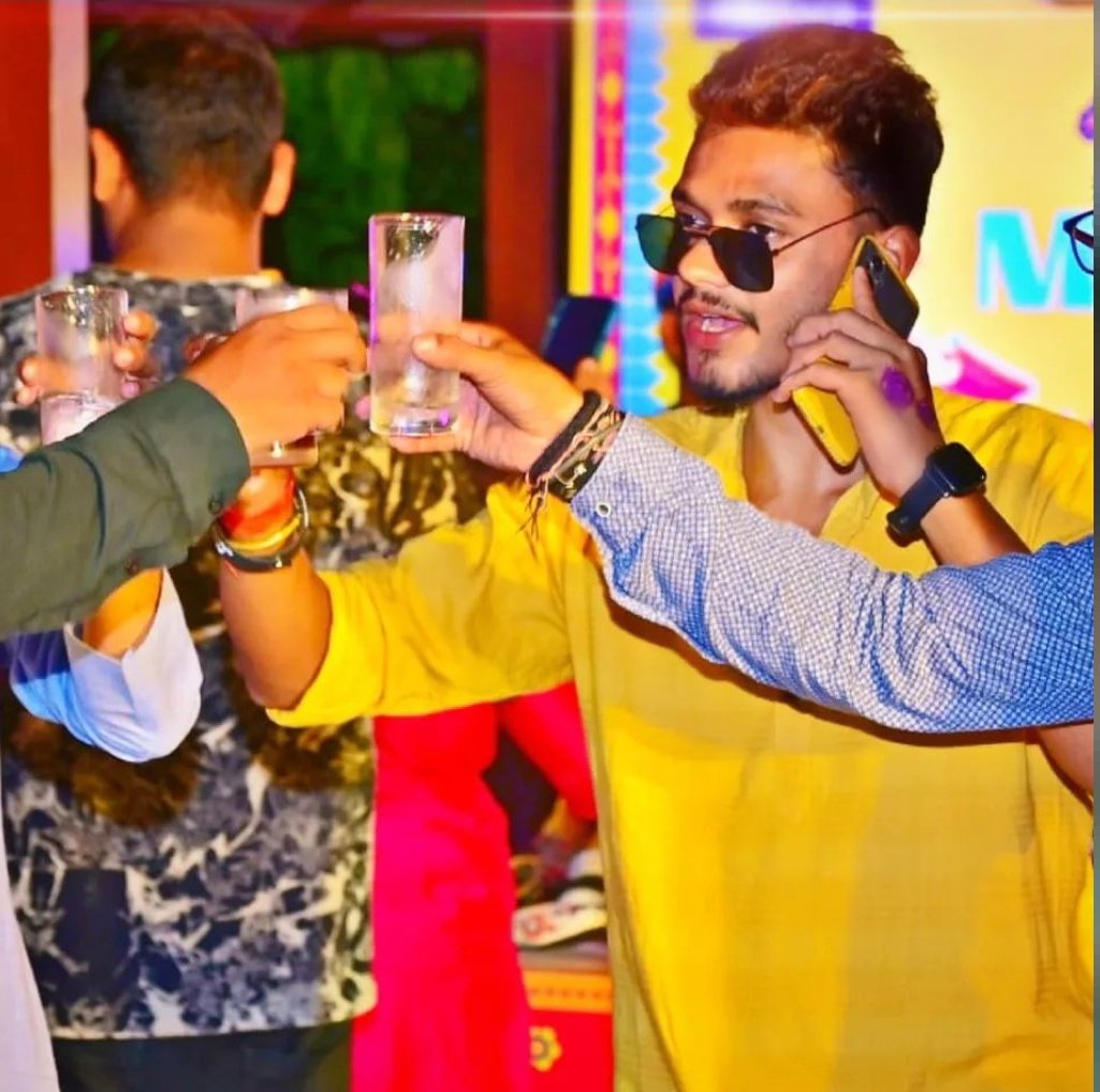 #Danger_Pandit !!
.
.
#Artist #Politician #PublicFigure #Trending