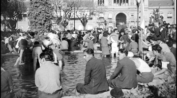 PERIODlSTAPERON's tweet photo. 17 de octubre.
79 años.
Siempre Lealtad.
Siempre el Pueblo.
Siempre Perón. https://t.co/klEuW7UvY7