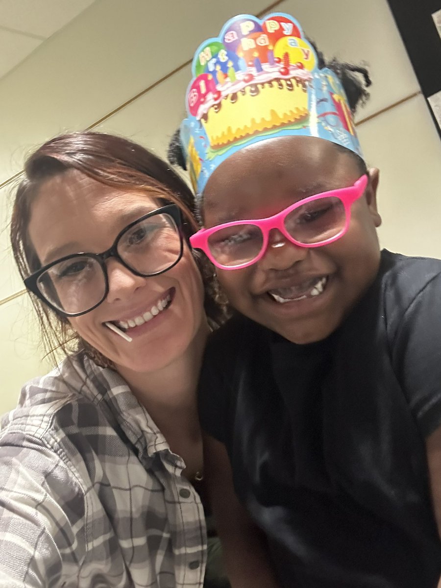 Kindergarten is the best grade there is. <a href="/NKCSchools/">NKC Schools</a> <a href="/GracemorNKC/">Gracemor Elementary Lions</a> #GracemorPride