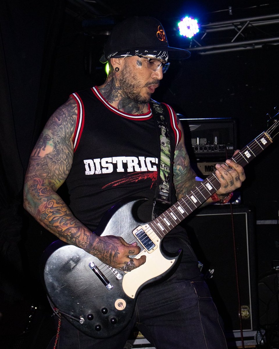 NOCAUT_DFHC's tweet photo. NOCAUT @GatoCalavera
Presentación #SinExcusas de #Thundertank
pics 📸: @autodestructivomx @fernandogro_
https://t.co/7kvnu07JRt
🔊👊👹🔥 #DFHC https://t.co/I7ec1EOiBz