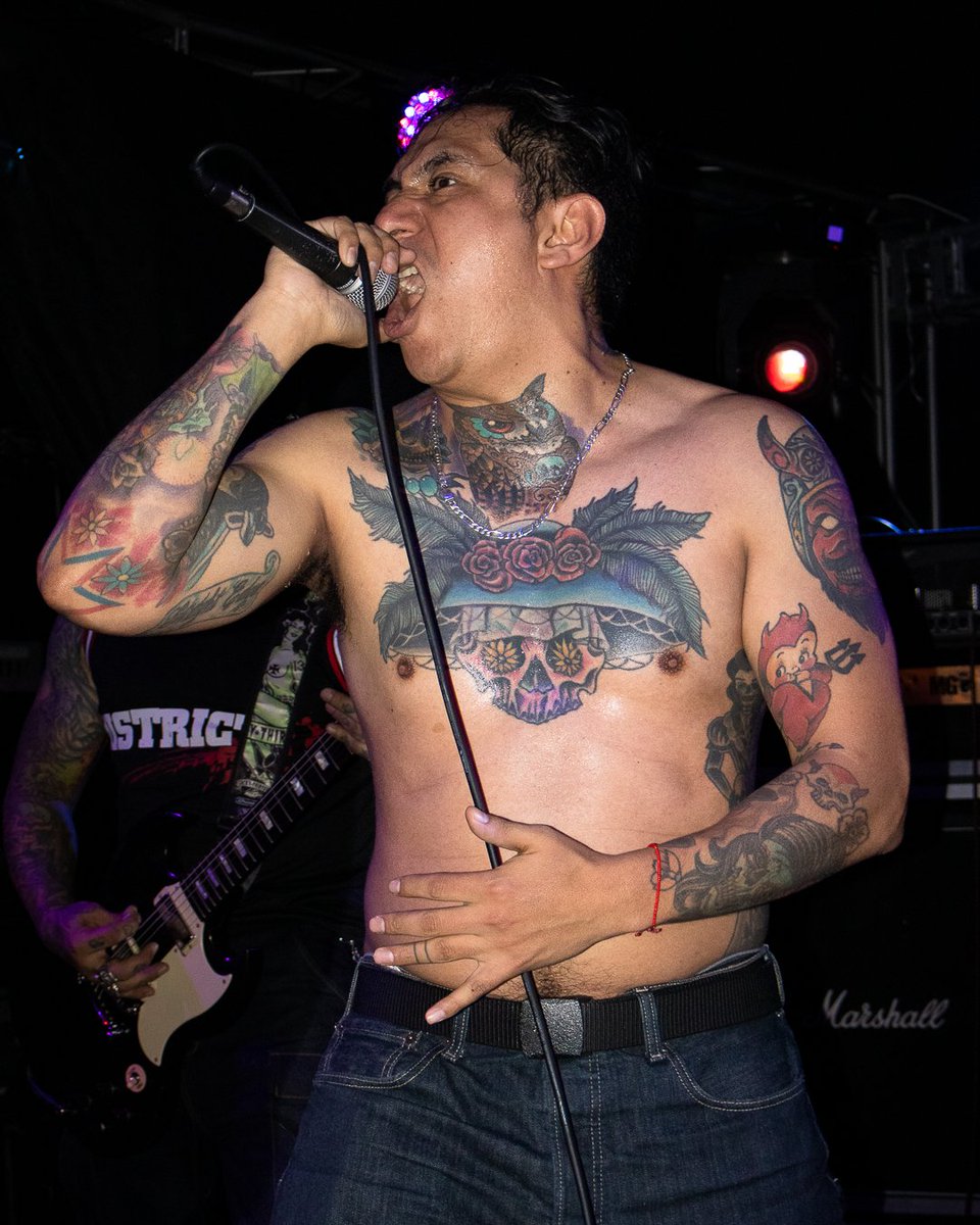NOCAUT_DFHC's tweet photo. NOCAUT @GatoCalavera
Presentación #SinExcusas de #Thundertank
pics 📸: @autodestructivomx @fernandogro_
https://t.co/7kvnu07JRt
🔊👊👹🔥 #DFHC https://t.co/I7ec1EOiBz