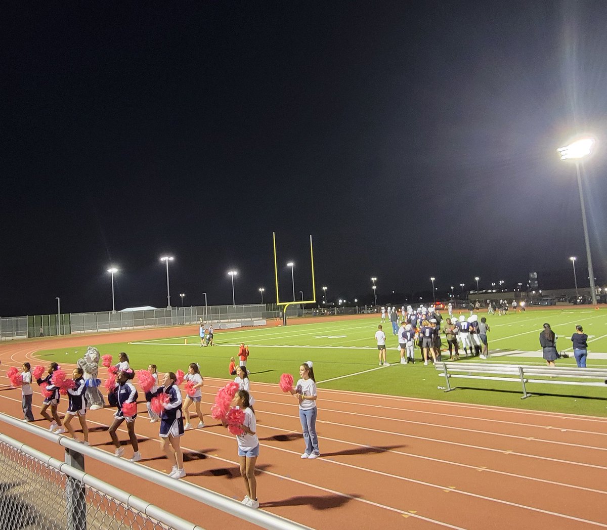 8th Grade Husky Football game!  #wearehaskett <a href="/HJH_Athletics/">Husky Athletics</a> <a href="/HaskettCheer/">Haskett Cheer</a>