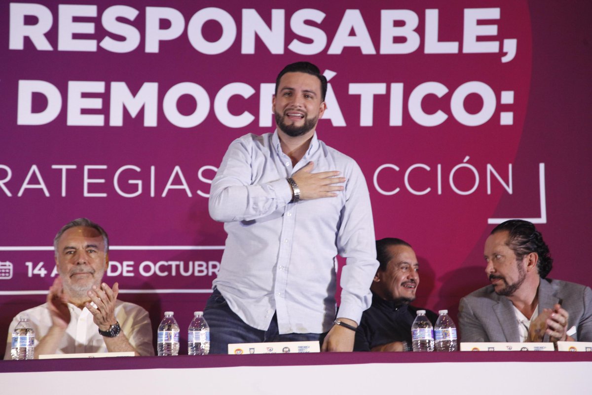 SResponsableMX's tweet photo. Con bombo y platillo, e invitados del más alto nivel, dimos por concluido nuestra Primera Convención Nacional de Sindicalismo Responsable, Progresista y Democrático, y seguiremos en esta labor de Unidad y Trabajo por México. https://t.co/DyR1Ob9DCs