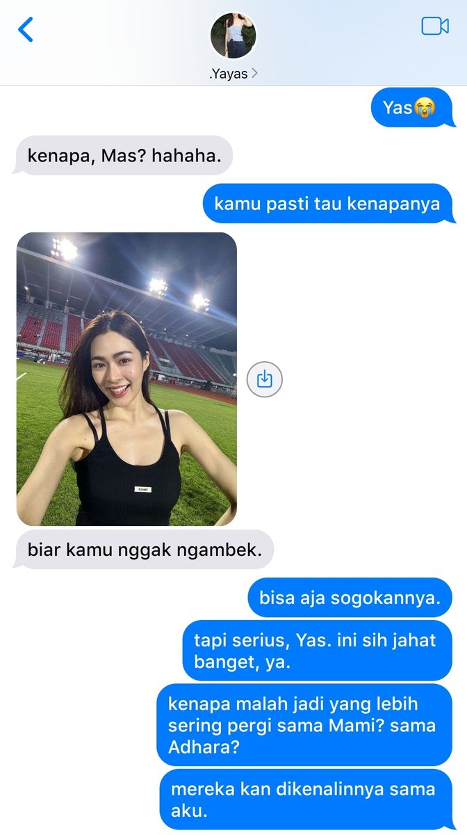 hujanmimpi's tweet photo. waktu itu, setelah akhirnya kenal keluarganya mas-mas yang katanya ijo neon ijo royo itu.

oh tantrumnya ada juga, ya.

#rasibintang #rantang era https://t.co/PznJlEdxhY