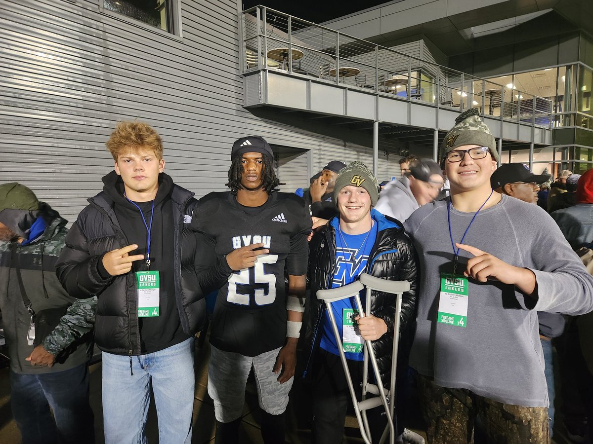Darius Whiteside (@whitesidedarius) on Twitter photo A few YOUNG men of <a href="/troycoltsfball/">troycoltsfootball</a>!
<a href="/d_whiteside2/">𝑫𝒂𝒓𝒊𝒖𝒔 𝑾𝒉𝒊𝒕𝒆𝒔𝒊𝒅𝒆 𝑰𝑰</a> <a href="/lucastic_25/">Lucas Tic</a> and the Oury Brothers <a href="/noah_oury/">Noah Oury</a>
PRESENT AND A FEW FUTURE GRAND VALLEY STATE University Players!
⚓️ ANCHOR UP! A few YOUNG men of <a href="/troycoltsfball/">troycoltsfootball</a>!
<a href="/d_whiteside2/">𝑫𝒂𝒓𝒊𝒖𝒔 𝑾𝒉𝒊𝒕𝒆𝒔𝒊𝒅𝒆 𝑰𝑰</a> <a href="/lucastic_25/">Lucas Tic</a> and the Oury Brothers <a href="/noah_oury/">Noah Oury</a>
PRESENT AND A FEW FUTURE GRAND VALLEY STATE University Players!
⚓️ ANCHOR UP!