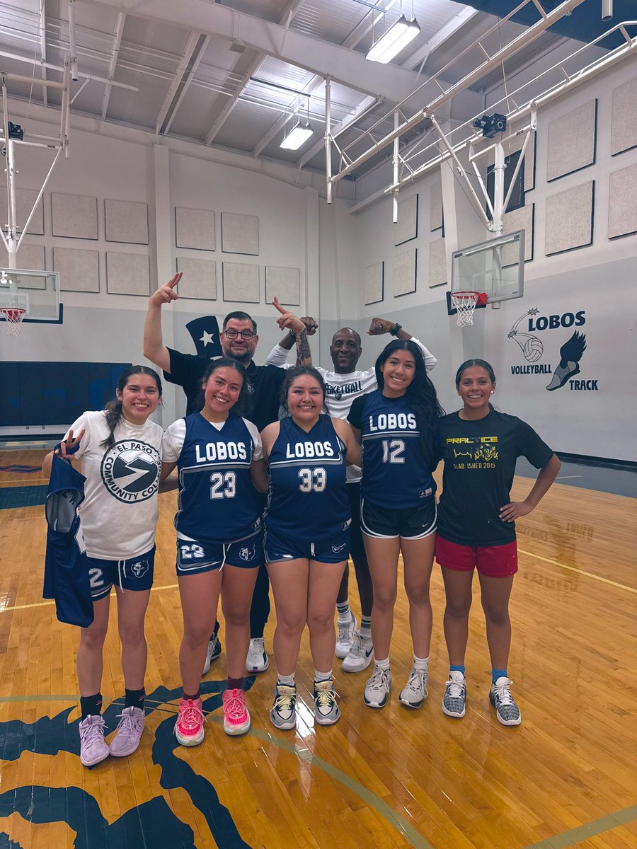 Lady Lobos Basketball (@gbbmvhs) on Twitter photo Last first practice for our Seniors π€©ππ€© We are definitely crying π’ <a href="/bresaisE_/">Bresais Escalante</a> <a href="/Breannm__/">Breann Martinez</a> <a href="/_Yajairaaaaaa_/">Yajaira Diaz</a> <a href="/xim3nad3lgado/">Ximena Delgado</a> <a href="/nahomi_vigil/">nahomi vigil</a> #LeadThePack Last first practice for our Seniors π€©ππ€© We are definitely crying π’ <a href="/bresaisE_/">Bresais Escalante</a> <a href="/Breannm__/">Breann Martinez</a> <a href="/_Yajairaaaaaa_/">Yajaira Diaz</a> <a href="/xim3nad3lgado/">Ximena Delgado</a> <a href="/nahomi_vigil/">nahomi vigil</a> #LeadThePack