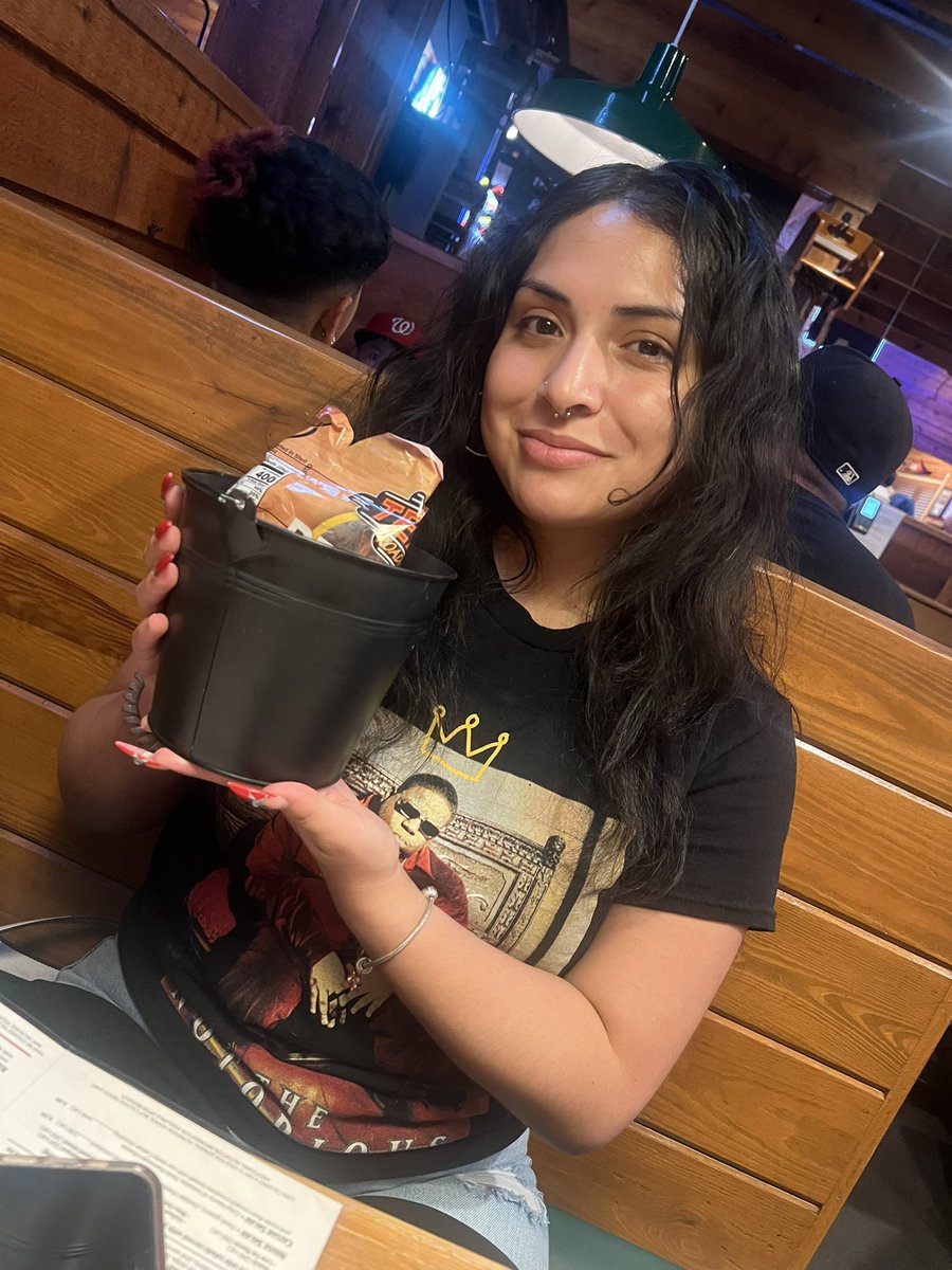 btrfli's tweet photo. psa 🌬️
@texasroadhouse has peanuts again👀
Can I still throw the shells on the floor❔
#HomeSweetHome #My20yrOld #EmptyNesting🩷 https://t.co/owCJIZ8ryl