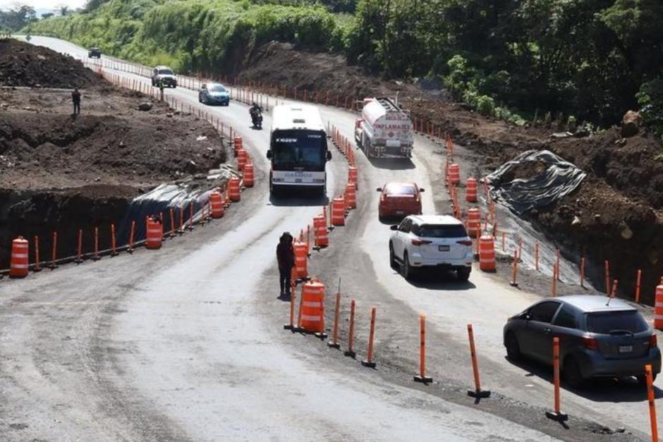 soy_502's tweet photo. En marzo de 2025 esperan entregar reparada la autopista a Palín

Cinco meses se llevarían las labores para reparar seis kilómetros en dicho lugar

Lee aquí los detalles
https://t.co/8BdZUGLOL3 https://t.co/FAonihCOEW