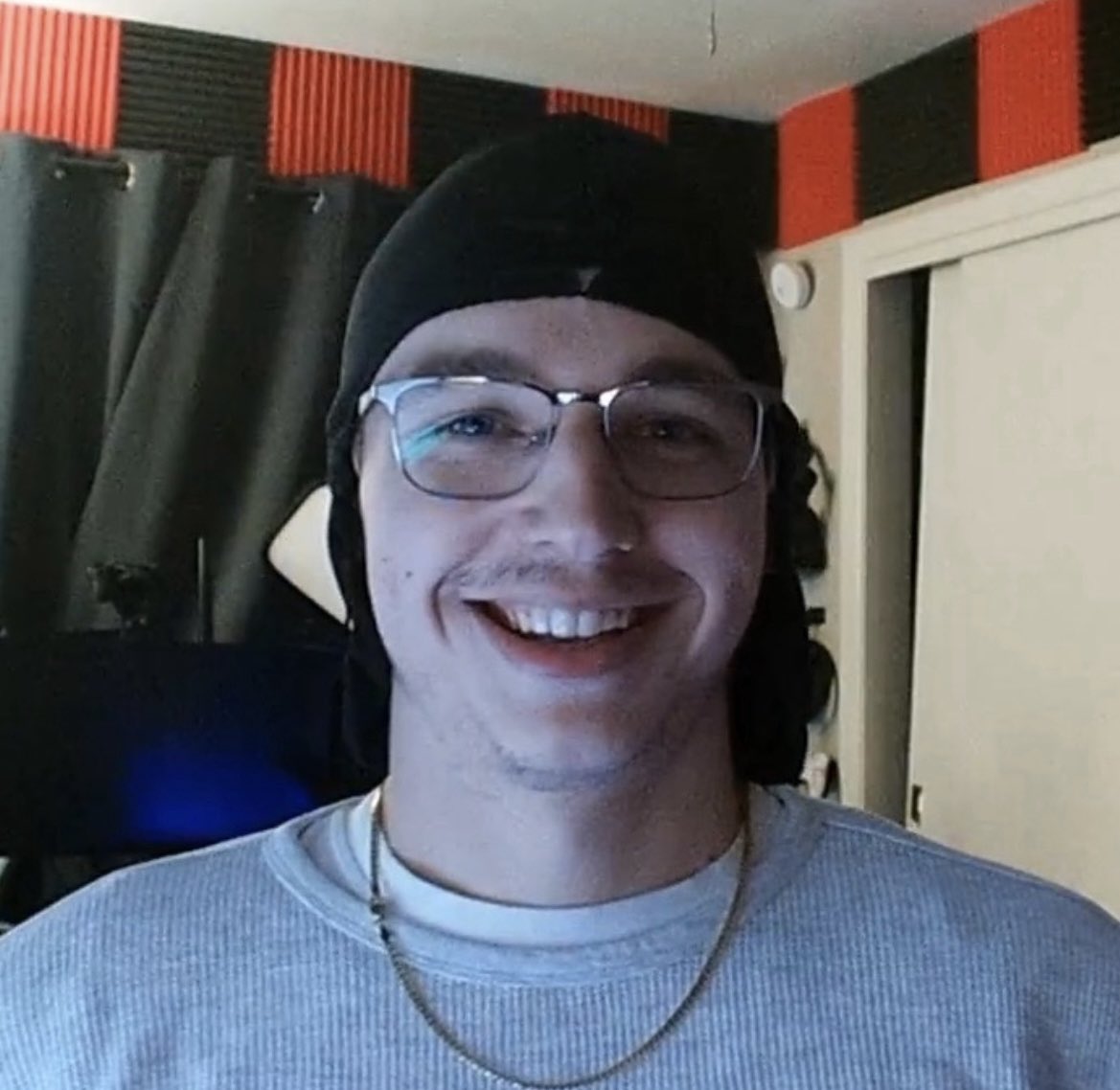 Peitrex_'s tweet photo. @REALJackTheBus Where can a brotha apply? https://t.co/L3QHCnFOfW