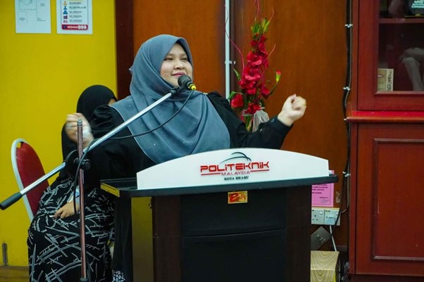 PolyKB_official's tweet photo. 14 Oktober 2024, DEWAN AL-GHAZALI PKB:SEMINAR CAMPURAN PEMASARAN( 4P’S) https://t.co/IhPfeGi39r