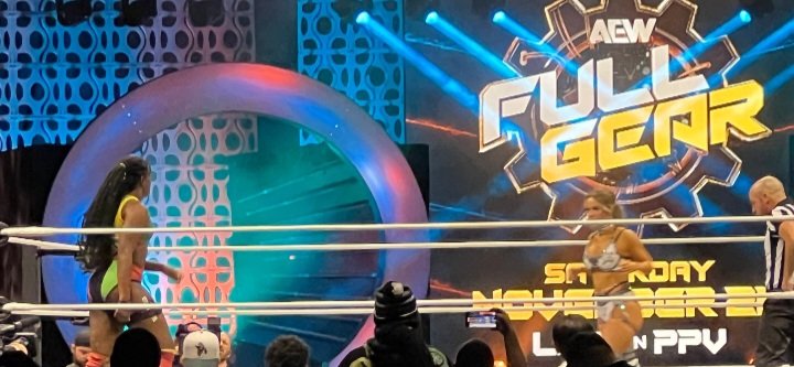 NVhowlingWolves's tweet image. L👀k

Friday's #AEWRampage we get 

The International Star Of The Show 
            @annajay___
       🆚 
            @TrishAdora202

#JustTryMe 🖤⭐️
📸 @Rudo_Rampage