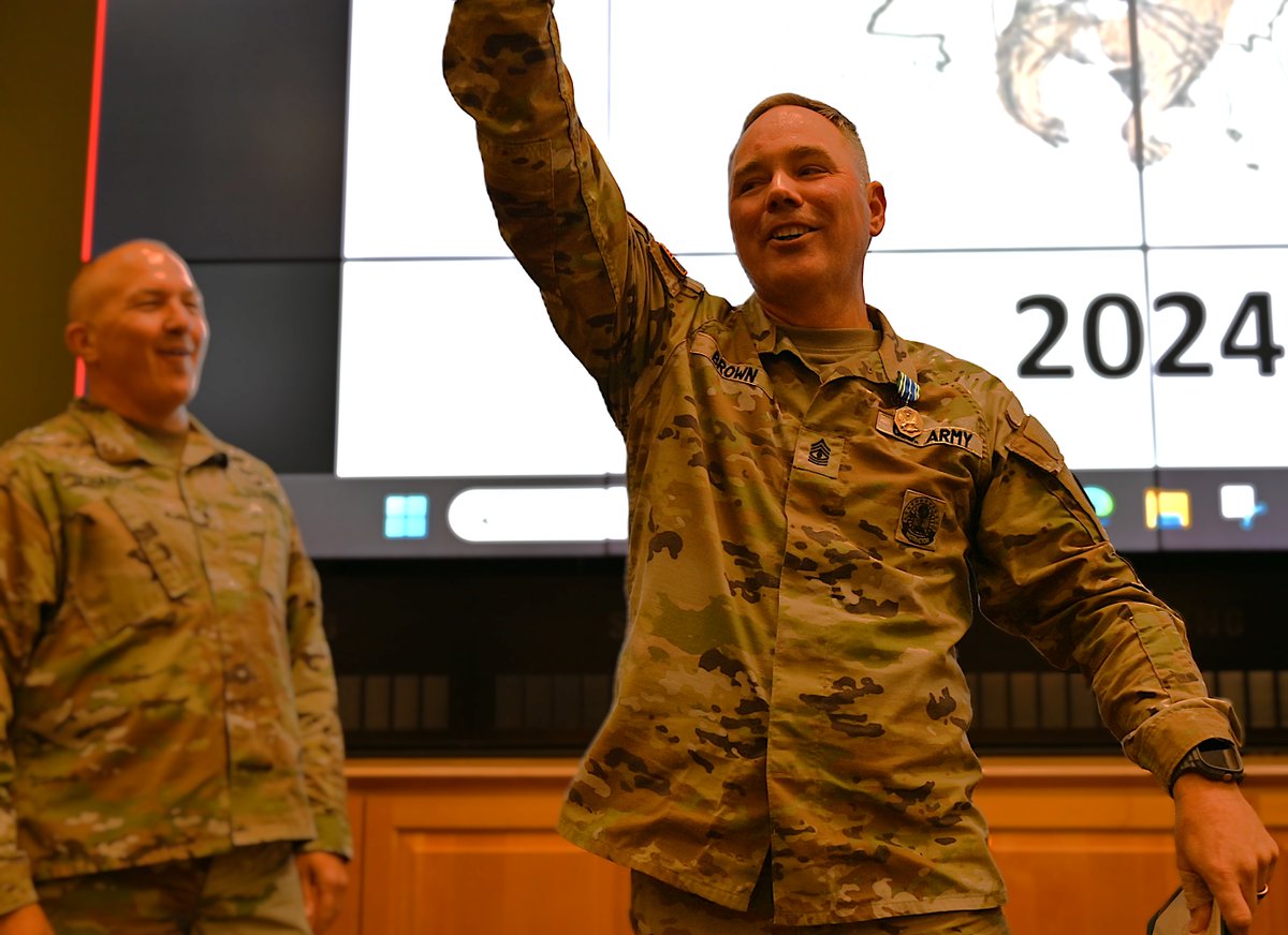 RCSD's tweet image. On Wednesday, in a surprising move, Sheriff Lott attended the award ceremony for 1SG Danny Brown (RCSD CPT Danny Brown) of the Army Reserves, who received the Army Achievement Medal.
#TeamRCSD #Army #firstsergeant #armyveteran #veteran #uniform #goes #viral #tiktok