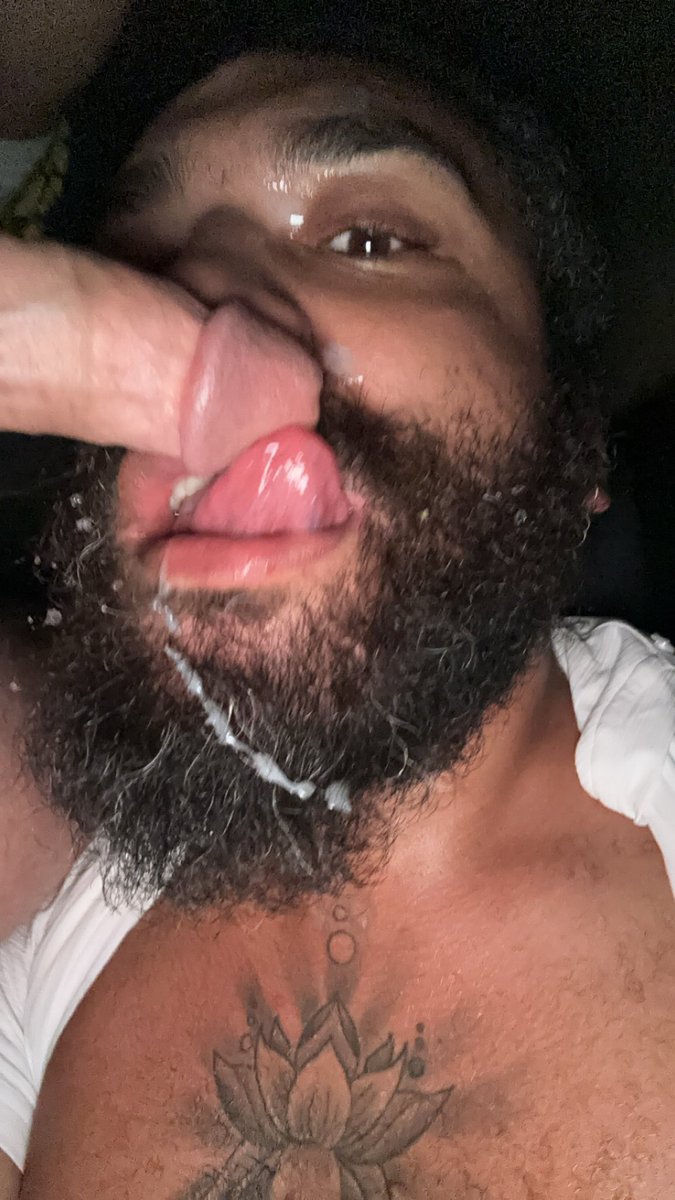 SEAcub96's tweet photo. on top of all that, he gave me the fattest facial i’ve ever gotten, literal buckets 🤤 https://t.co/DlMKRFP80M